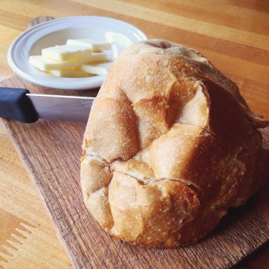 outlet-of-orange-bread-appetizer-market-broiler-seafood-oc-food-fiend