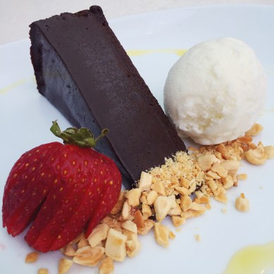 brio-tuscan-grille-irvine-spectrum-date-night-flourless-chocolate-cake-desserts