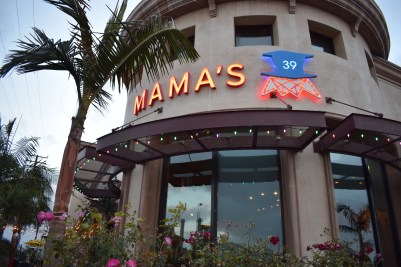 ocfoodfiend-oc-food-fiend-mamas-on-39-huntington-beach-brunch-breakfast-orange-county-places-to-eat-pancakes-milkshakes-deals-local-american-food-blogger-foodie-photography-restaurant-ou