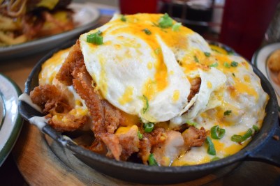 ocfoodfiend-oc-food-fiend-mamas-on-39-huntington-beach-brunch-breakfast-orange-county-places-to-eat-pancakes-milkshakes-deals-local-american-food-blogger-foodie-photography-restaurant-sk