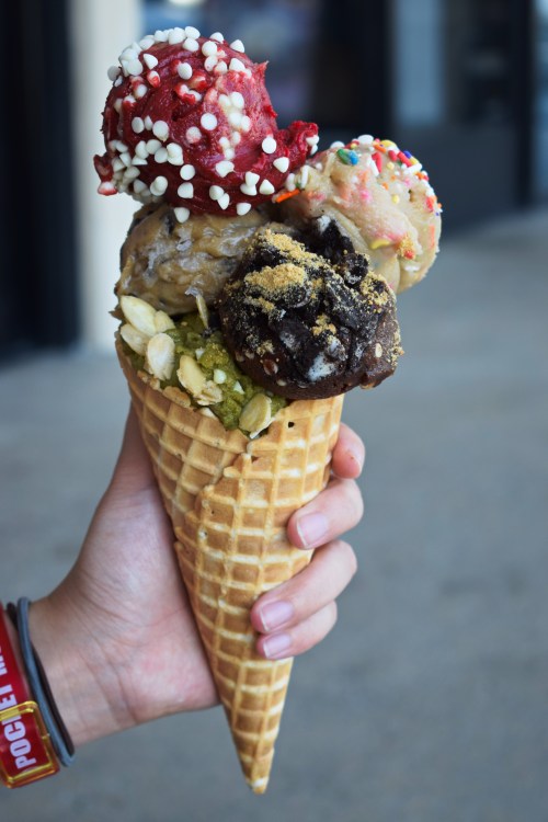dough-and-arrow-edible-cookie-dough-costa-mesa-orange-county-latest-trend-instagram-food-blogger-ocfoodfiend-oc-fiend-blogger-restaurant-hype-review-cones