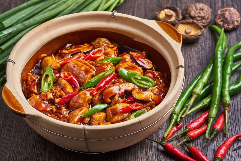 Famous Chinese Restaurant Yang’s Braised Chicken Rice Opens First US Location in&nbsp;Tustin