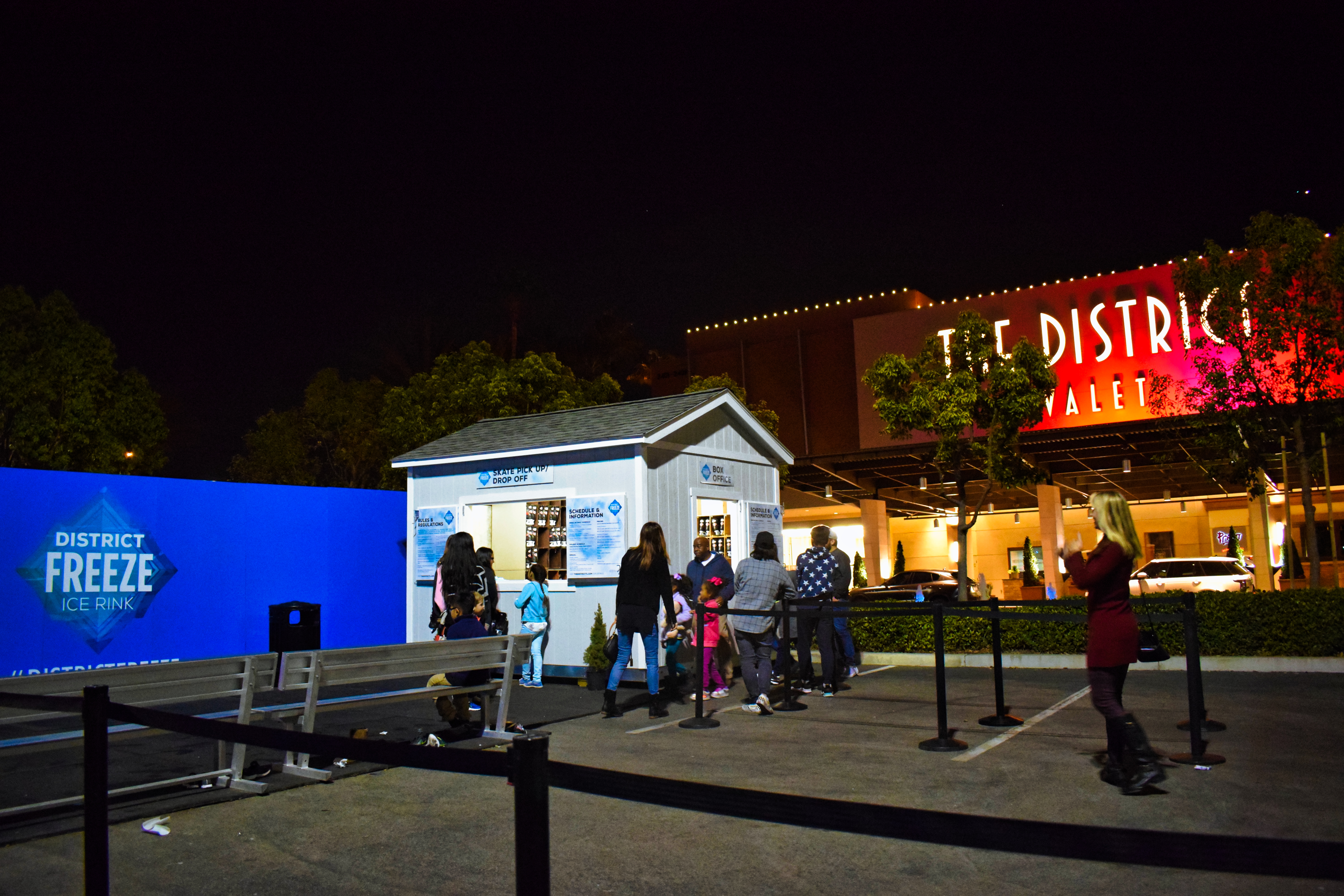 Union-Market-Tustin-Orange-County-SoCal-Food-Hall-Irvine-OCfoodfiend-OC-Food-Fiend-Blogger-Where-To-Go-Holidays-Places-Milkbox-Date-Night-Dinner-Plans-Rink-Outdoor-Ice-Skating