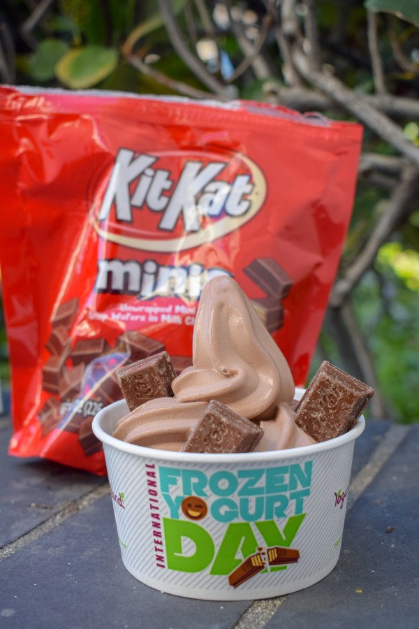yogurtland-national-yogurt-day-frozen-ice-cream-soft-serve-free-deals-ocfoodfiend-oc-food-fiend-kitkat-flavors-whopper-hersheys