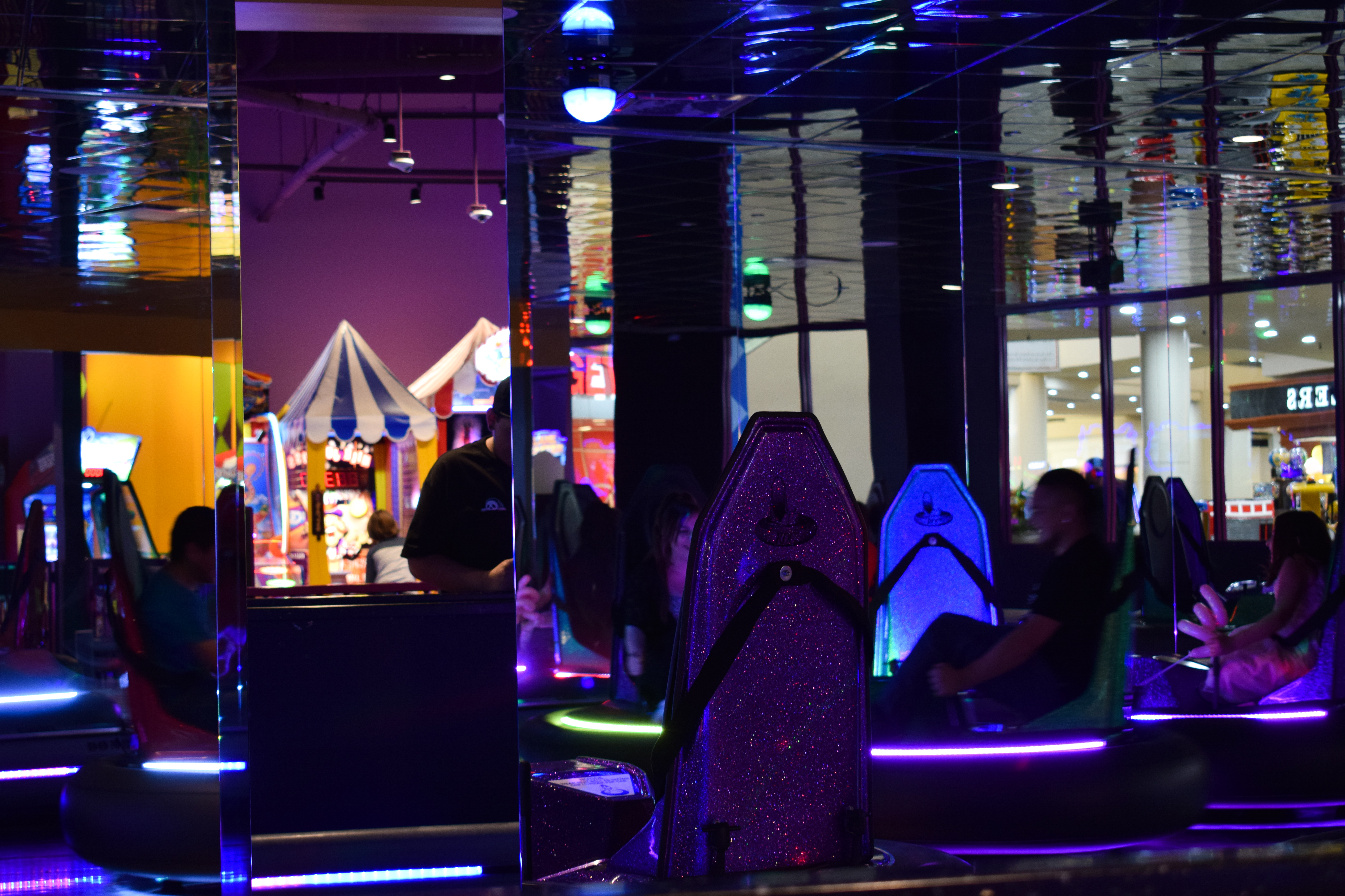 johns-incredible-pizza-chuck-e-cheese-arcade-kids-party-westminster-mall-simon-ocfoodfiend-oc-food-fiend-games-rides-buffet-bumper-cars-places