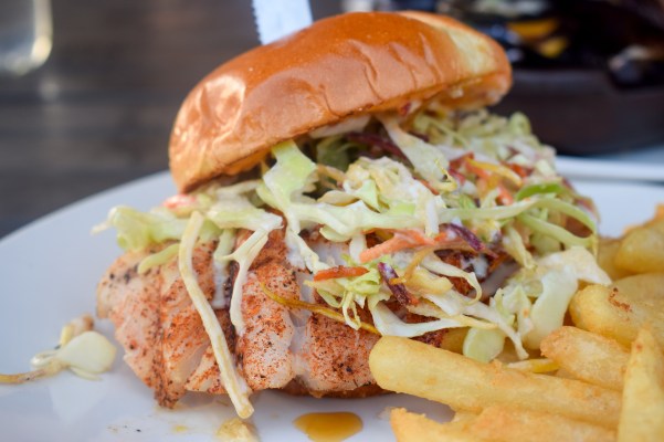 bonefish-grill-bone-fish-tustin-happy-hour-restaurant-ocfoodfiend-oc-food-fiend-irvine-marketplace-socal-bangin-bfg-fish-sandwich
