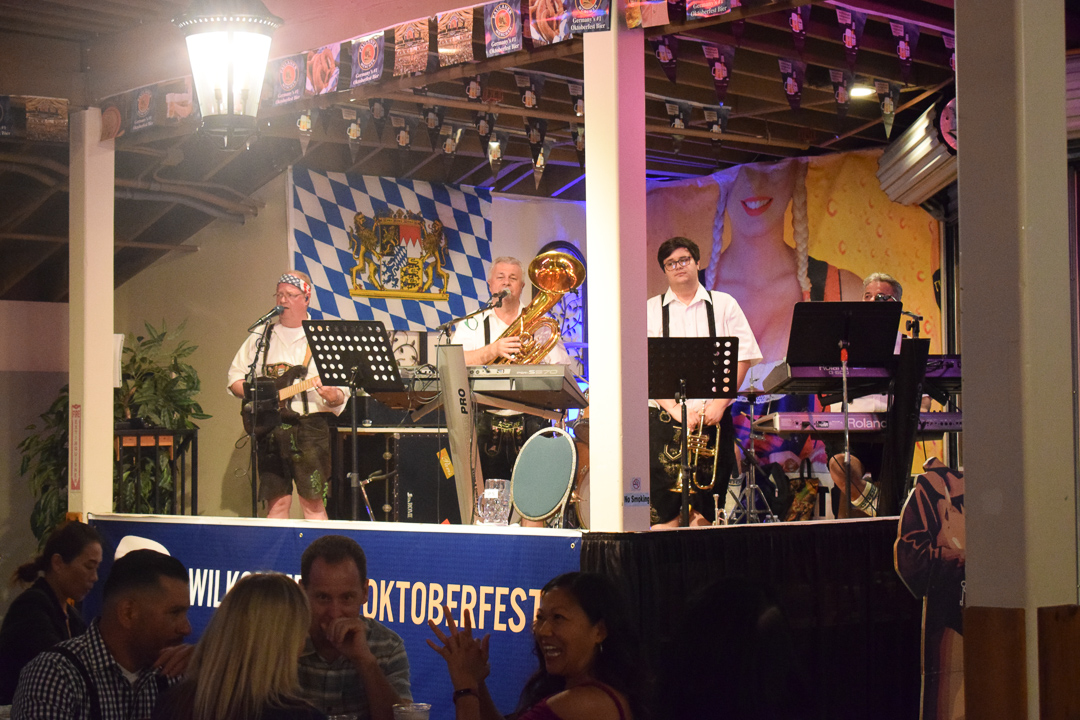 Oktoberfest-Old-World-Village-Orange-County-OC-food-fiend-Where-To-Go-German-Beer-Chicken-Dance-Strudel-Bratwurst-Entertainment-SoCal-CA-Huntington-Beach-music