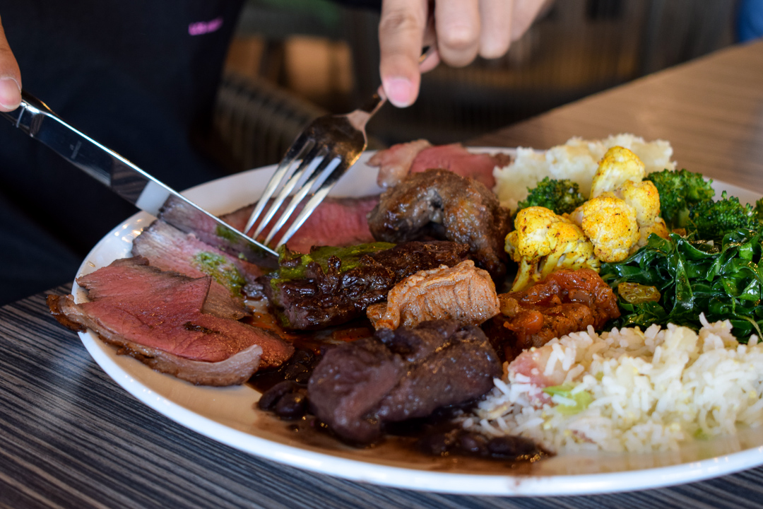 silvas-fresh-eatery-brazillian-bbq-buffet-lunch-dinner-ocfoodfiend-orange-county-food-blogger-where-to-eat-costa-mesa-brazil-meats-meat-pichanha